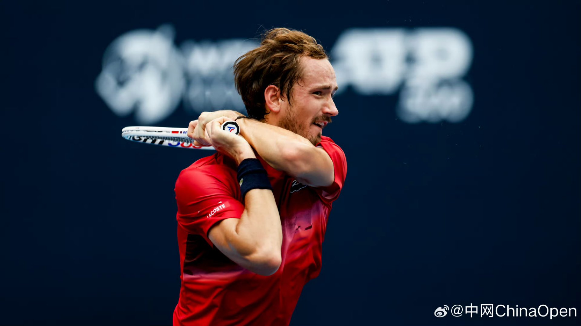 爱游戏在线-ATP总决赛横扫澳网，梅德韦杰夫高光表现