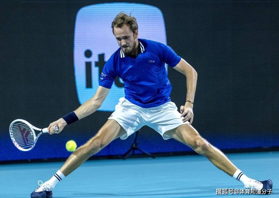 爱游戏大厅-澳网轻取蒙特卡洛大师赛，梅德韦杰夫状态火热