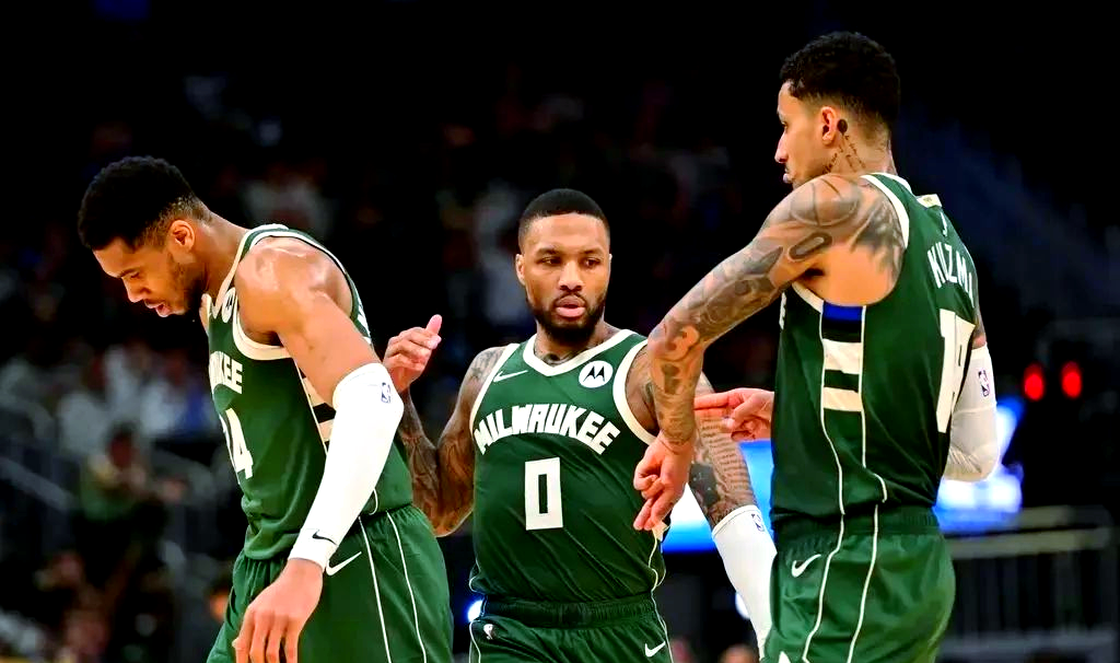 爱游戏体育-四川队碾压尼克斯,利拉德惊艳四座